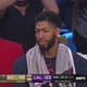 Illustration for article titled Anthony Davis Tried Hard Not To Smile At LeBron James's Dagger